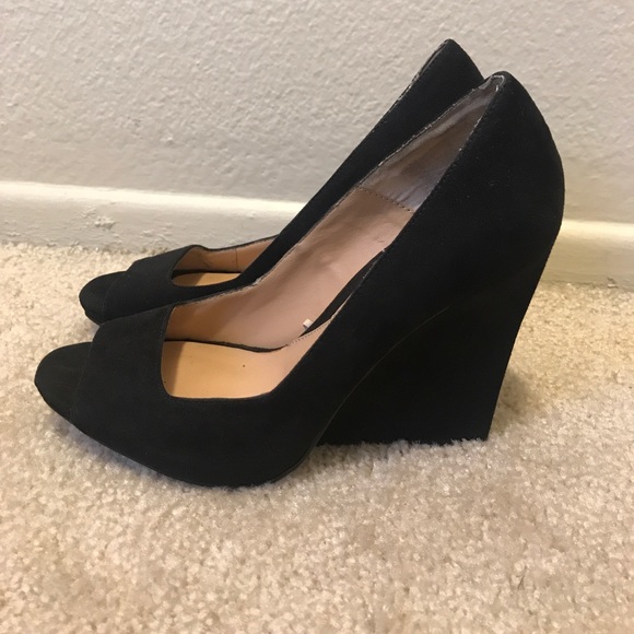 Great work heels, faux suede - Picture 2 of 3